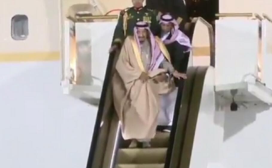 Saudi King's Glittery Golden Escalator Stopped Midway