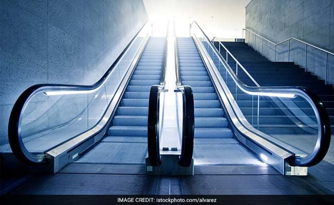 Escalator At Delhi Metro Station Moves In Reverse,4 Injured NEW DELHI: Four persons were injured on Sunday when an escalator at the Rajeev Chowk Metro Station suddenly reversed its course,police said. The incident occured in the afternoon Use For CNIM