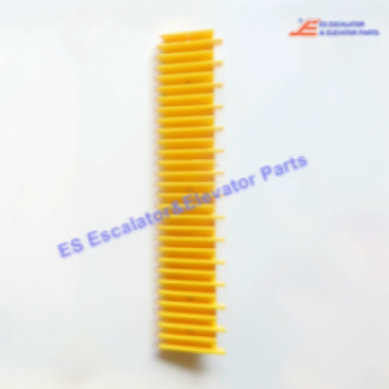 STP002B000-02B Escalator Step Demarcation Plastic Yellow 30 Teeth Center